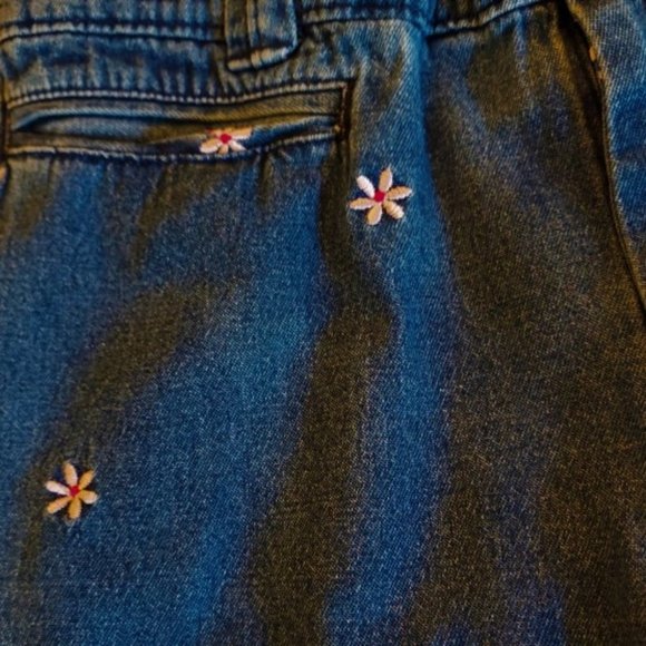 Basic Editions Denim Capris Jeans with Pink Flowers Elastic Waist in Back Size S - Picture 2 of 5